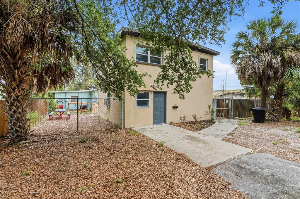 For Sale: $199,900 (3 beds, 2 baths, 1152 Square Feet)