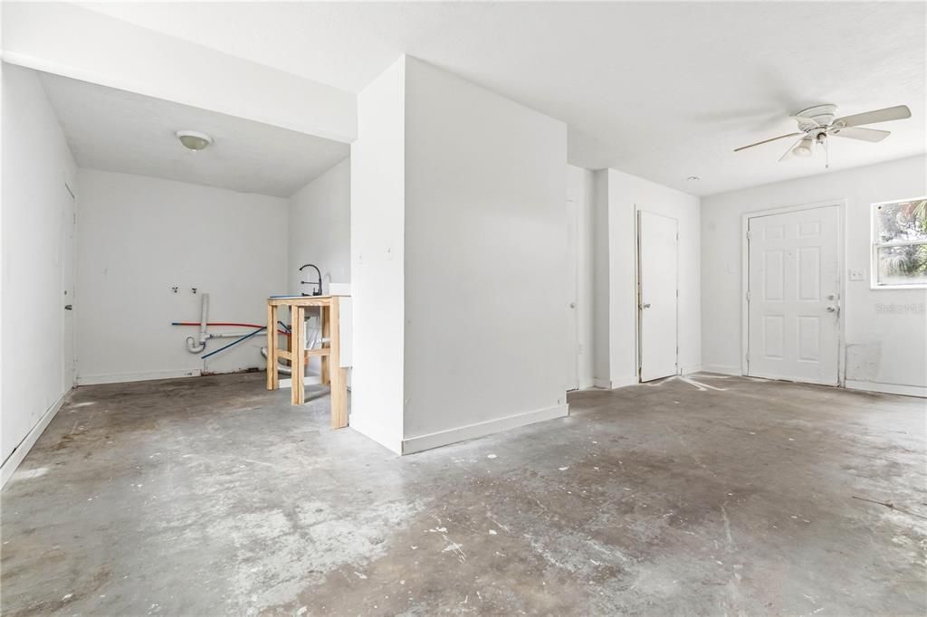 For Sale: $199,900 (3 beds, 2 baths, 1152 Square Feet)