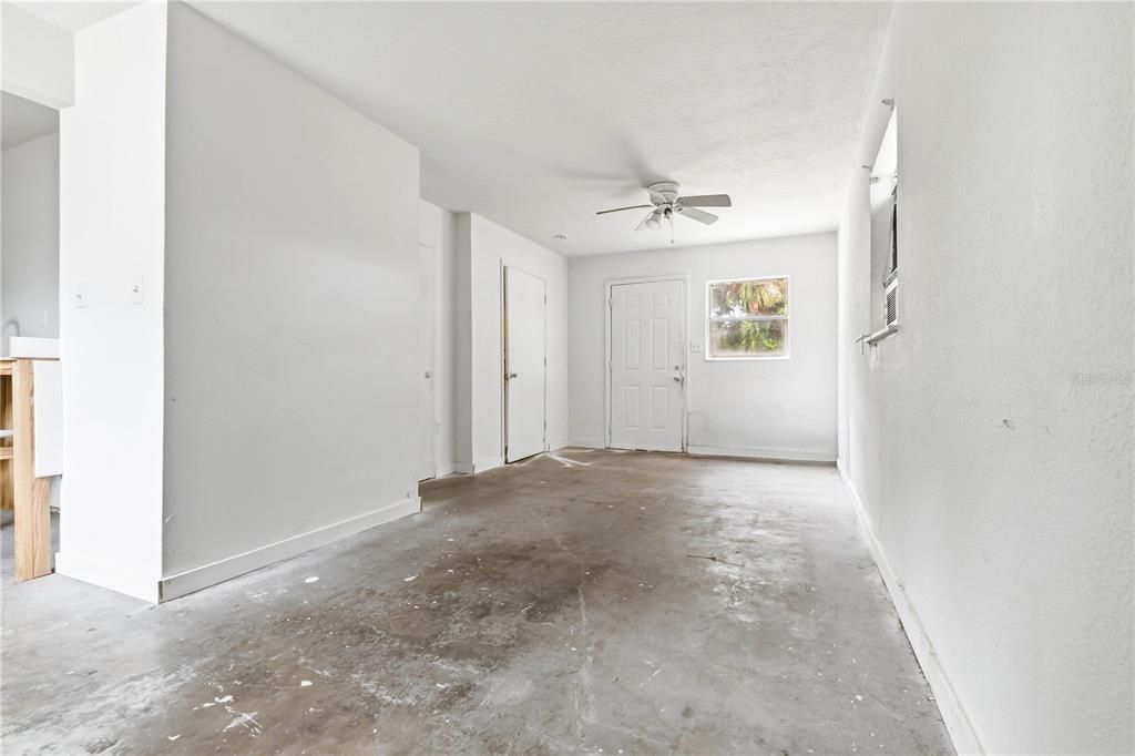 For Sale: $199,900 (3 beds, 2 baths, 1152 Square Feet)