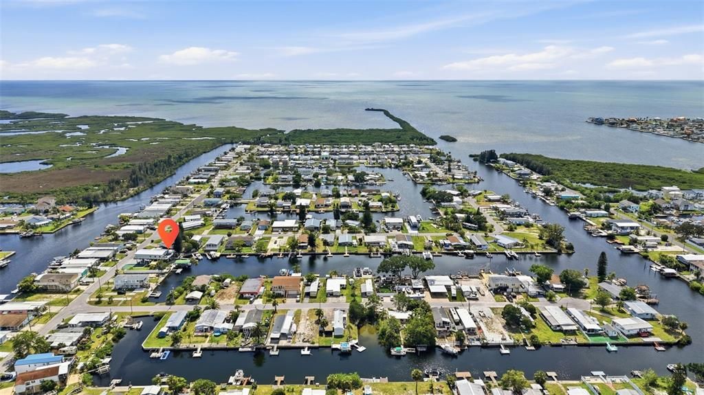 На продажу: $174,900 (2 спален, 1 ванн, 500 Квадратных фут)