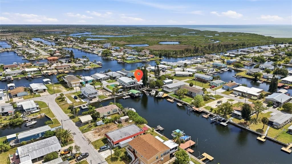 На продажу: $174,900 (2 спален, 1 ванн, 500 Квадратных фут)
