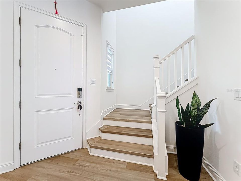 En Venta: $839,900 (4 camas, 3 baños, 2364 Pies cuadrados)