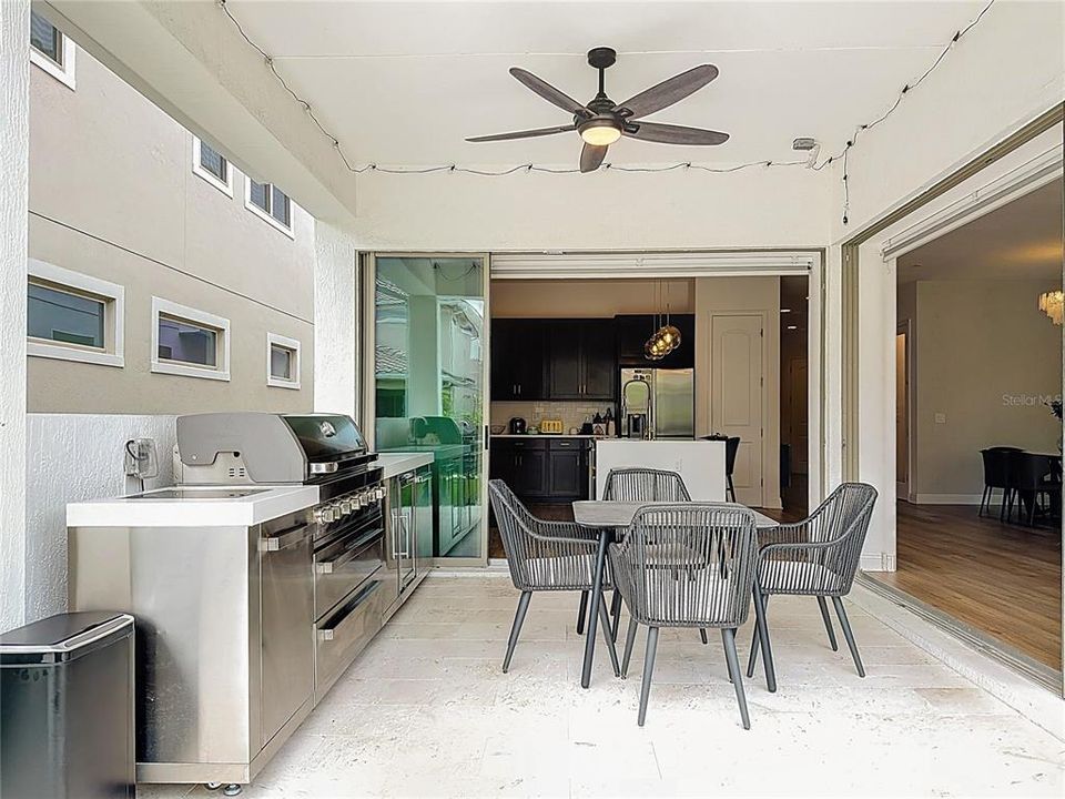 En Venta: $839,900 (4 camas, 3 baños, 2364 Pies cuadrados)