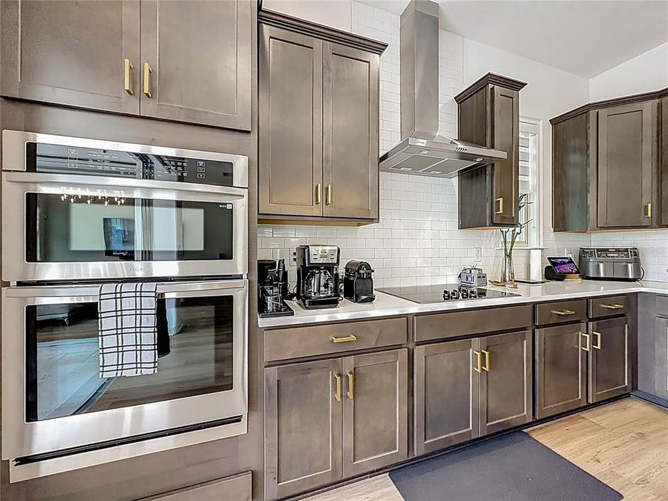 En Venta: $839,900 (4 camas, 3 baños, 2364 Pies cuadrados)