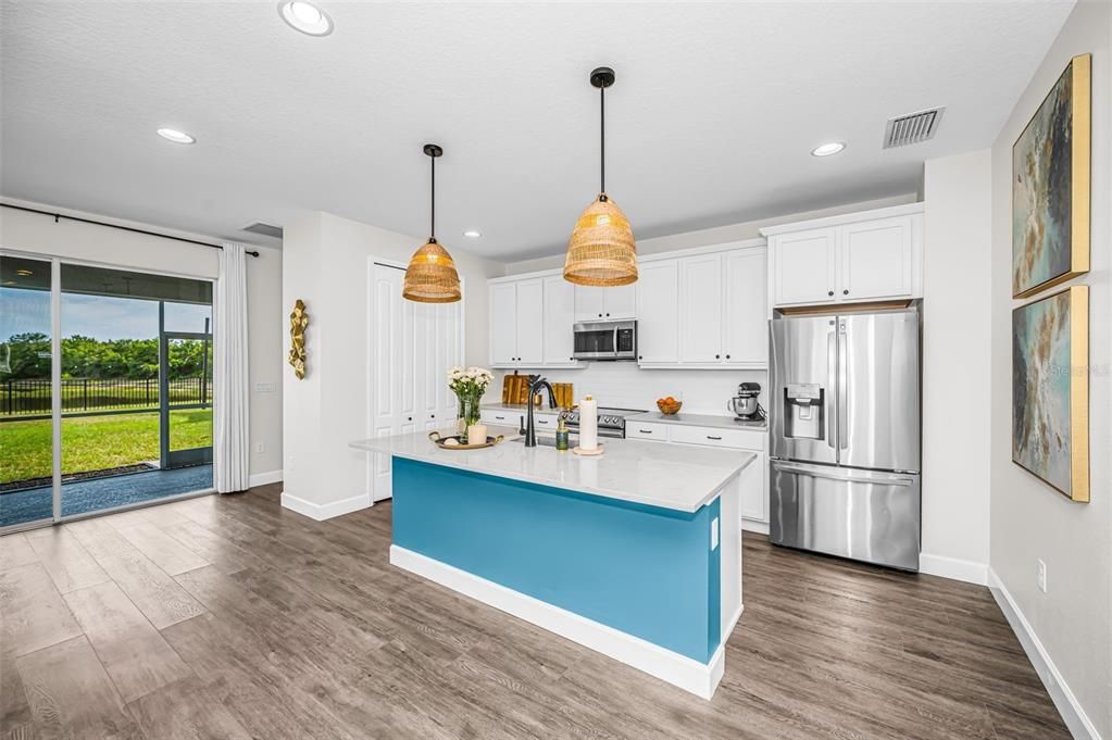 For Sale: $465,000 (4 beds, 2 baths, 1931 Square Feet)