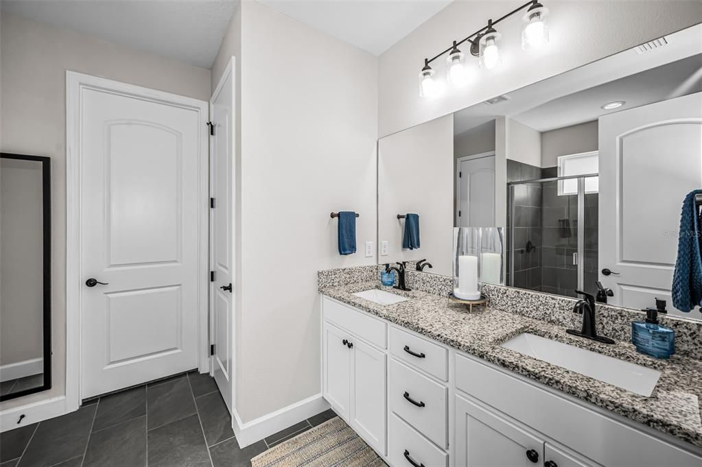 For Sale: $465,000 (4 beds, 2 baths, 1931 Square Feet)