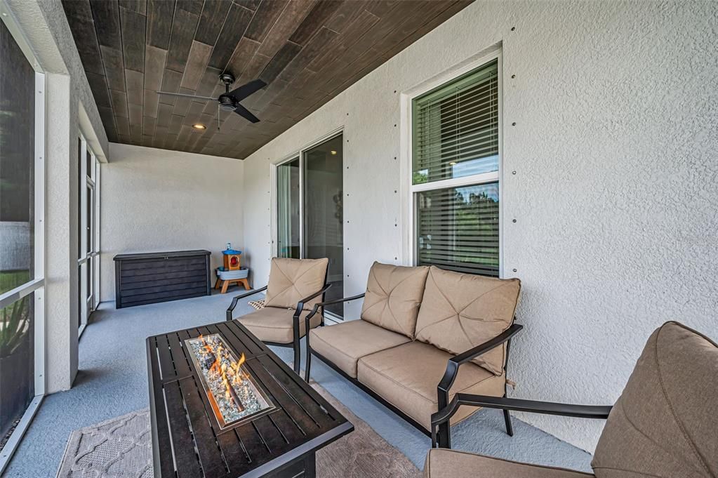 For Sale: $465,000 (4 beds, 2 baths, 1931 Square Feet)