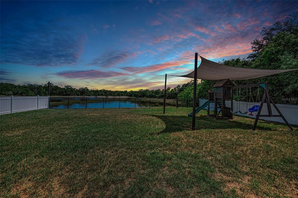 For Sale: $465,000 (4 beds, 2 baths, 1931 Square Feet)