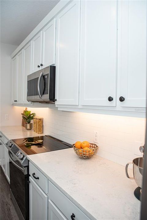 For Sale: $465,000 (4 beds, 2 baths, 1931 Square Feet)