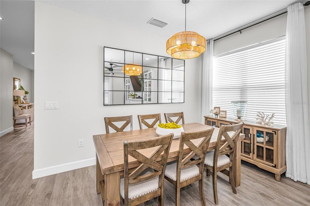 For Sale: $465,000 (4 beds, 2 baths, 1931 Square Feet)