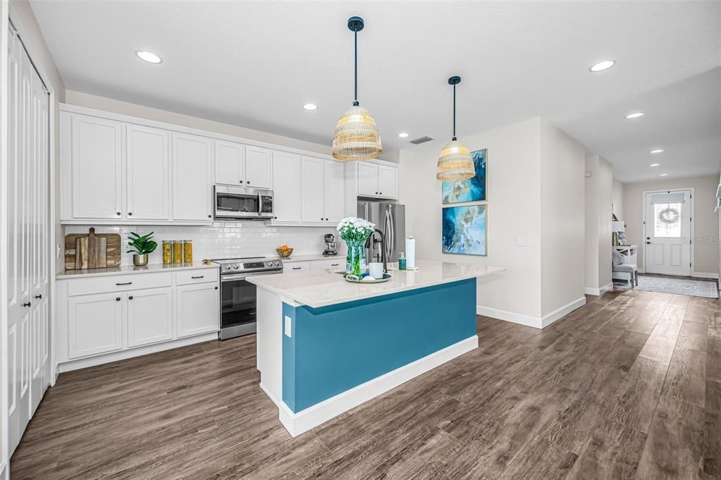 For Sale: $465,000 (4 beds, 2 baths, 1931 Square Feet)