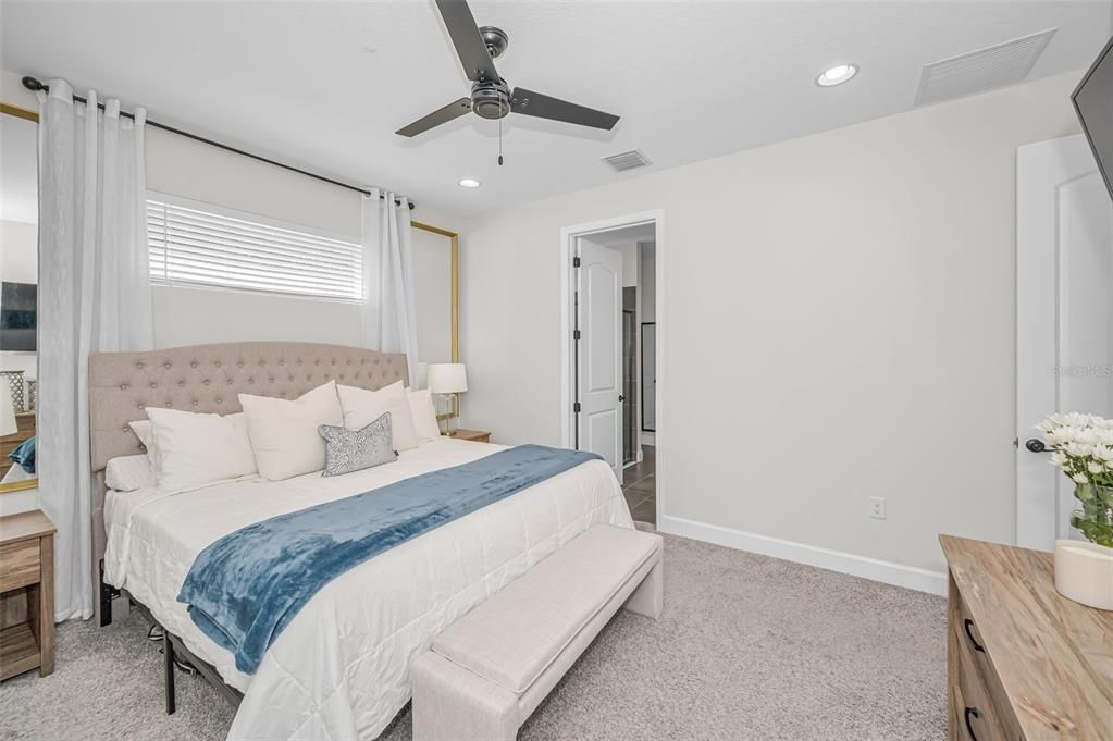 For Sale: $465,000 (4 beds, 2 baths, 1931 Square Feet)