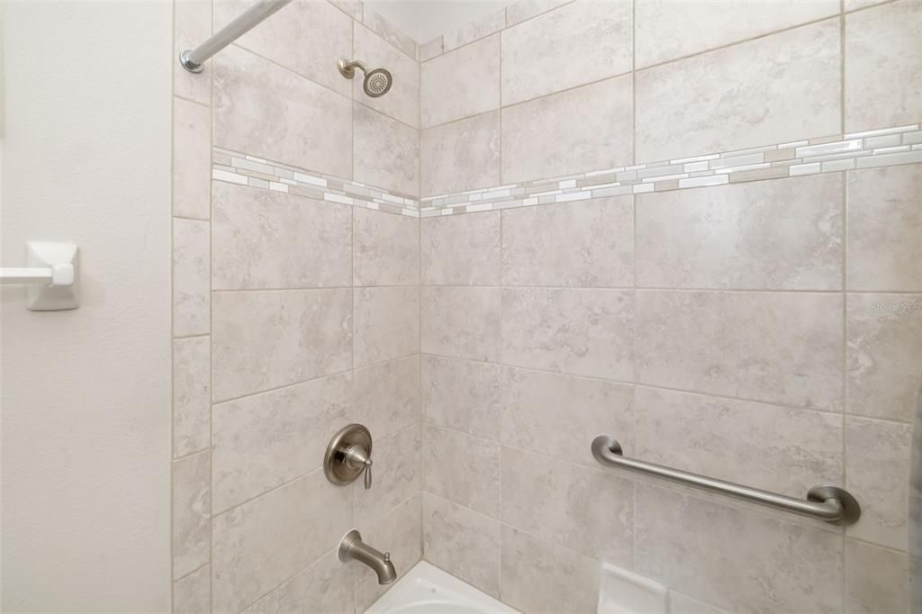 На продажу: $325,000 (3 спален, 2 ванн, 1908 Квадратных фут)