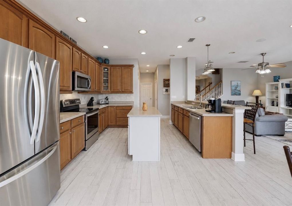 En Venta: $569,000 (5 camas, 4 baños, 3136 Pies cuadrados)