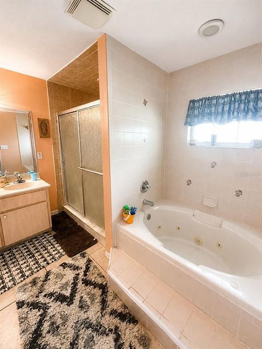 En Venta: $214,900 (3 camas, 2 baños, 2013 Pies cuadrados)