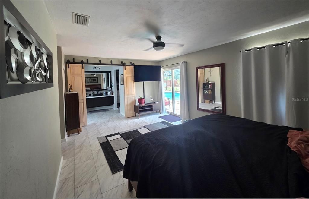 For Sale: $425,000 (4 beds, 2 baths, 1736 Square Feet)