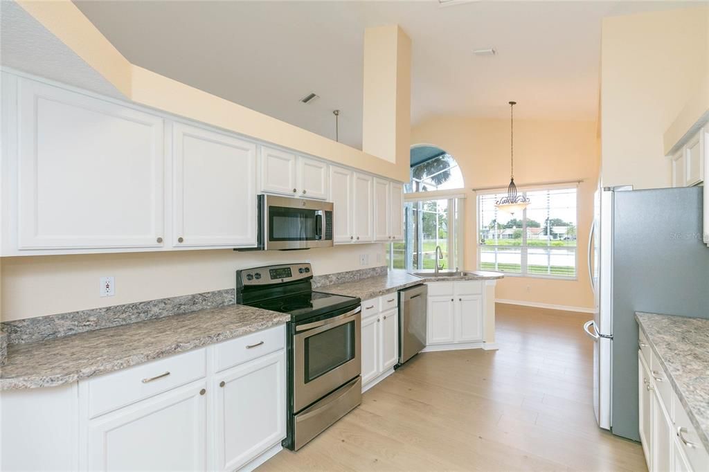 For Sale: $385,000 (3 beds, 2 baths, 2016 Square Feet)