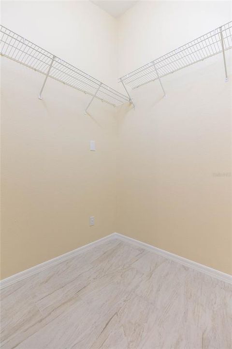 For Sale: $385,000 (3 beds, 2 baths, 2016 Square Feet)