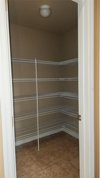 На продажу: $548,000 (5 спален, 3 ванн, 3122 Квадратных фут)