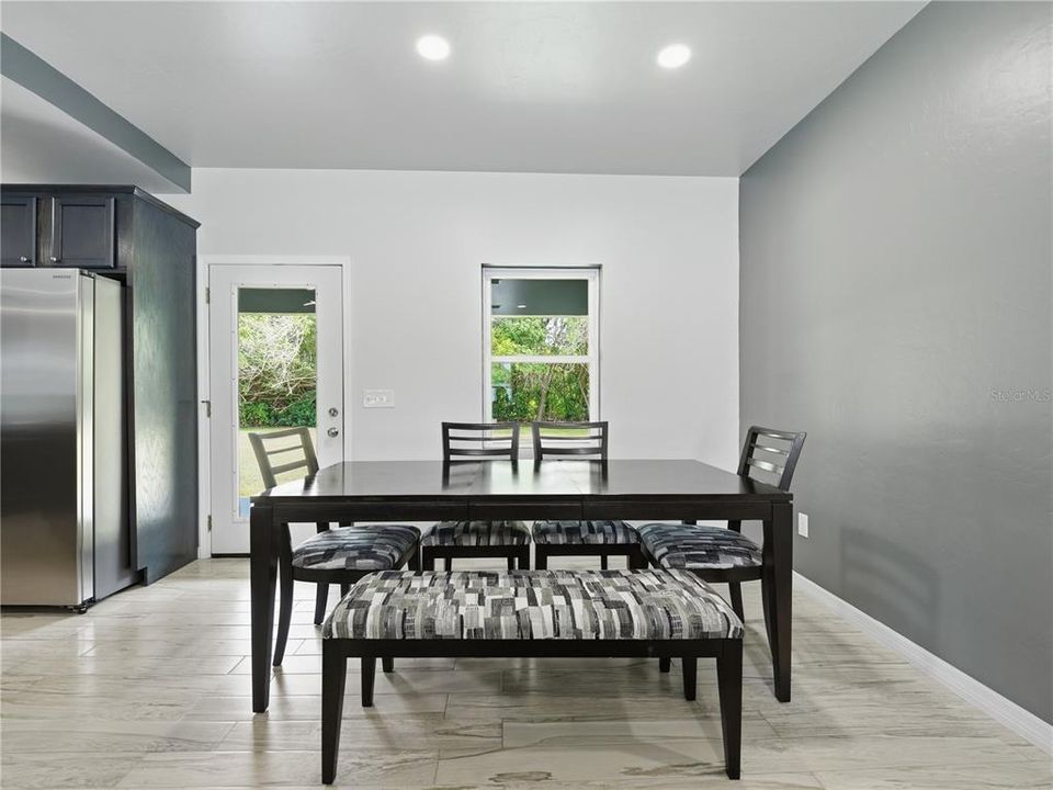 En Venta: $579,900 (3 camas, 2 baños, 1806 Pies cuadrados)