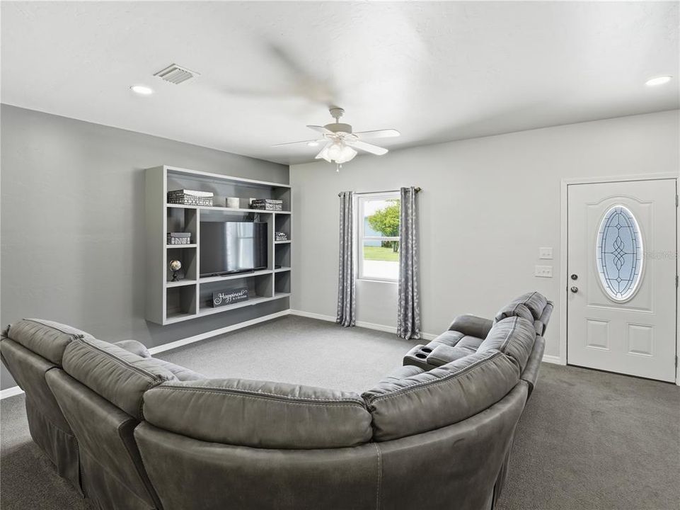 En Venta: $579,900 (3 camas, 2 baños, 1806 Pies cuadrados)