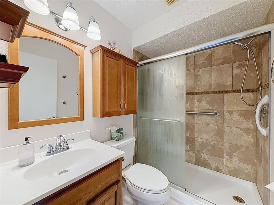 На продажу: $137,500 (2 спален, 2 ванн, 1144 Квадратных фут)