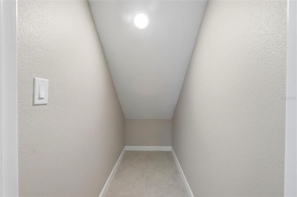 For Sale: $413,900 (4 beds, 3 baths, 2425 Square Feet)