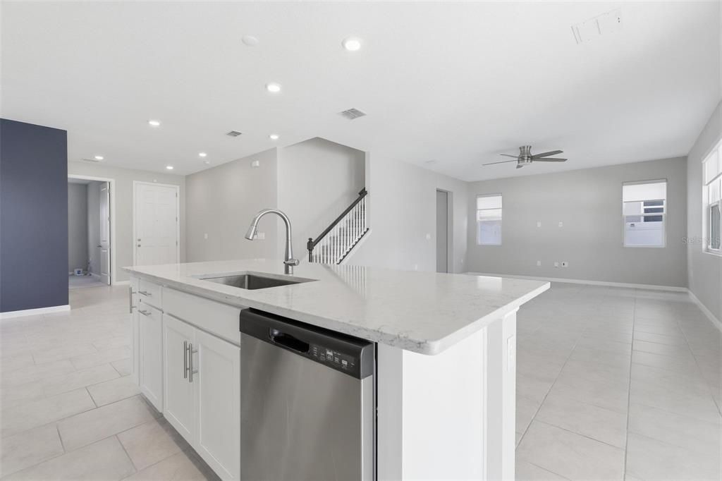 For Sale: $413,900 (4 beds, 3 baths, 2425 Square Feet)