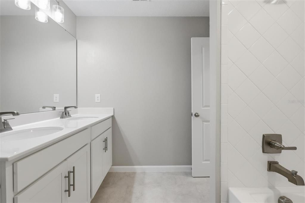 For Sale: $413,900 (4 beds, 3 baths, 2425 Square Feet)