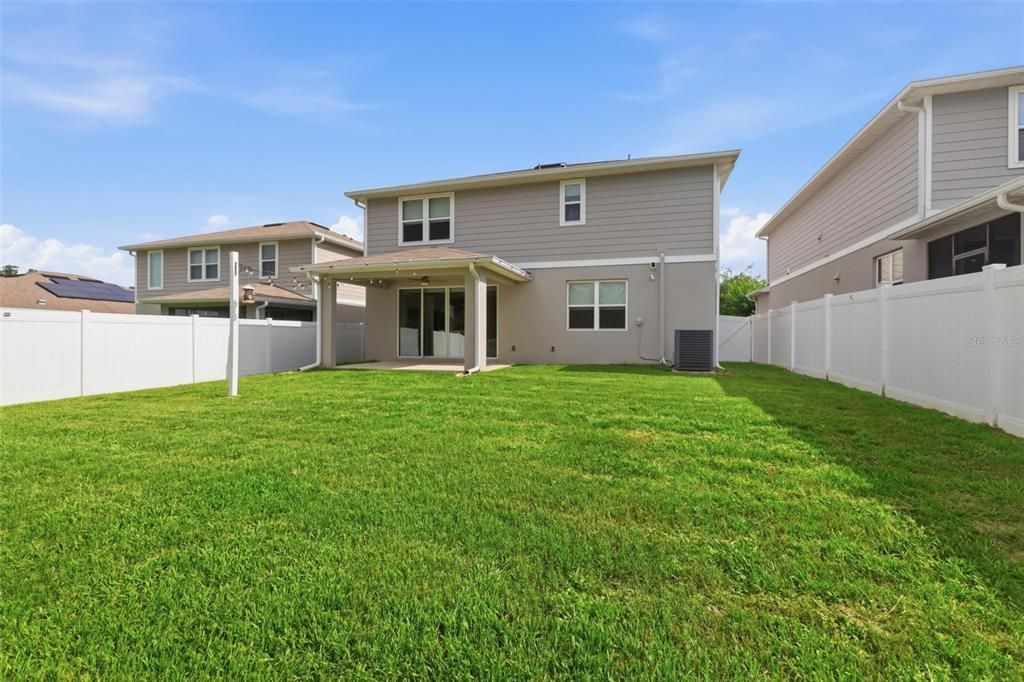 For Sale: $413,900 (4 beds, 3 baths, 2425 Square Feet)
