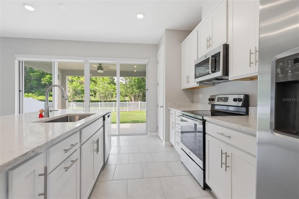 For Sale: $413,900 (4 beds, 3 baths, 2425 Square Feet)