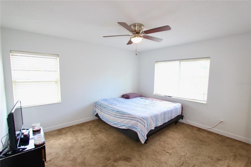Active With Contract: $355,000 (5 beds, 2 baths, 1797 Square Feet)