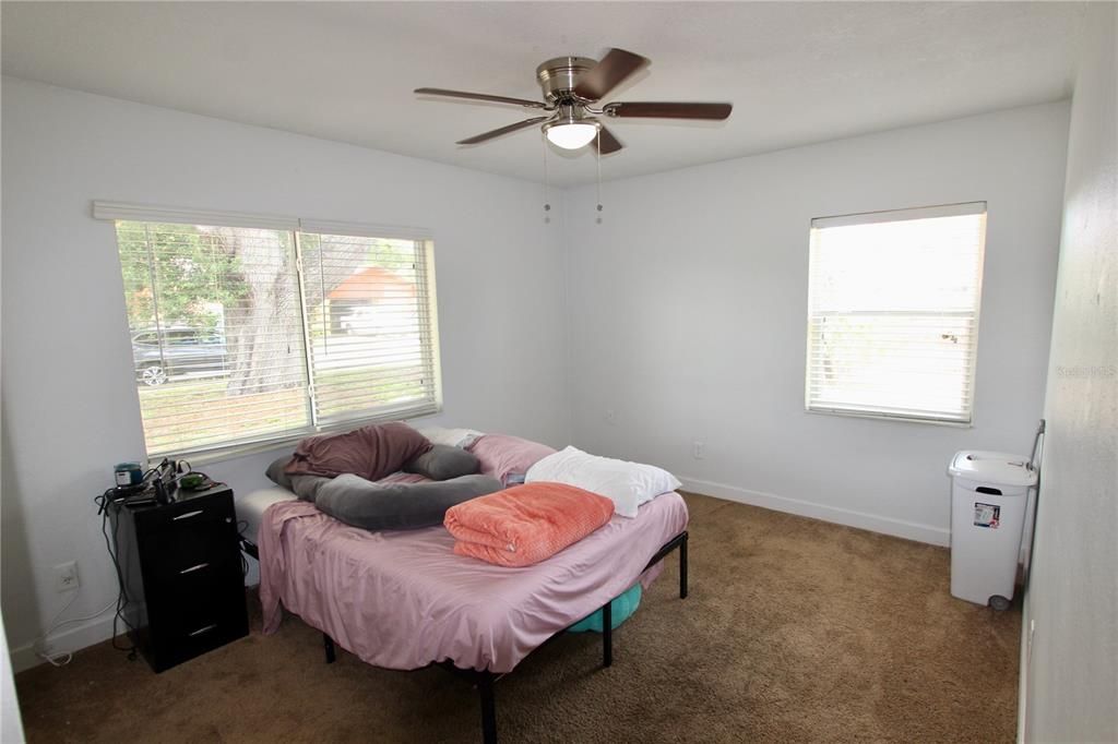 Active With Contract: $355,000 (5 beds, 2 baths, 1797 Square Feet)