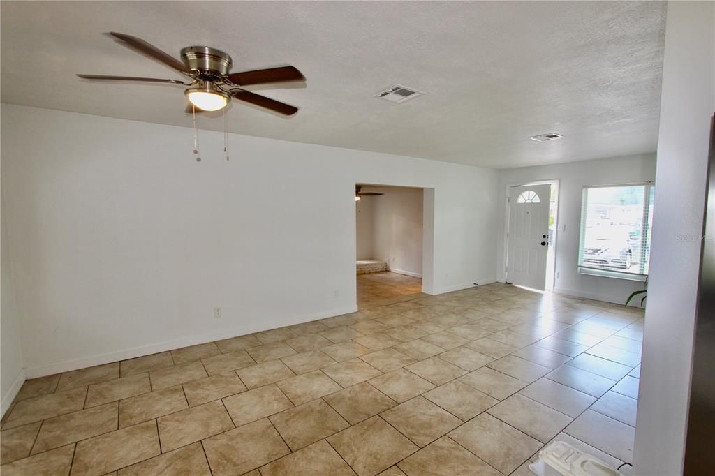 Active With Contract: $355,000 (5 beds, 2 baths, 1797 Square Feet)