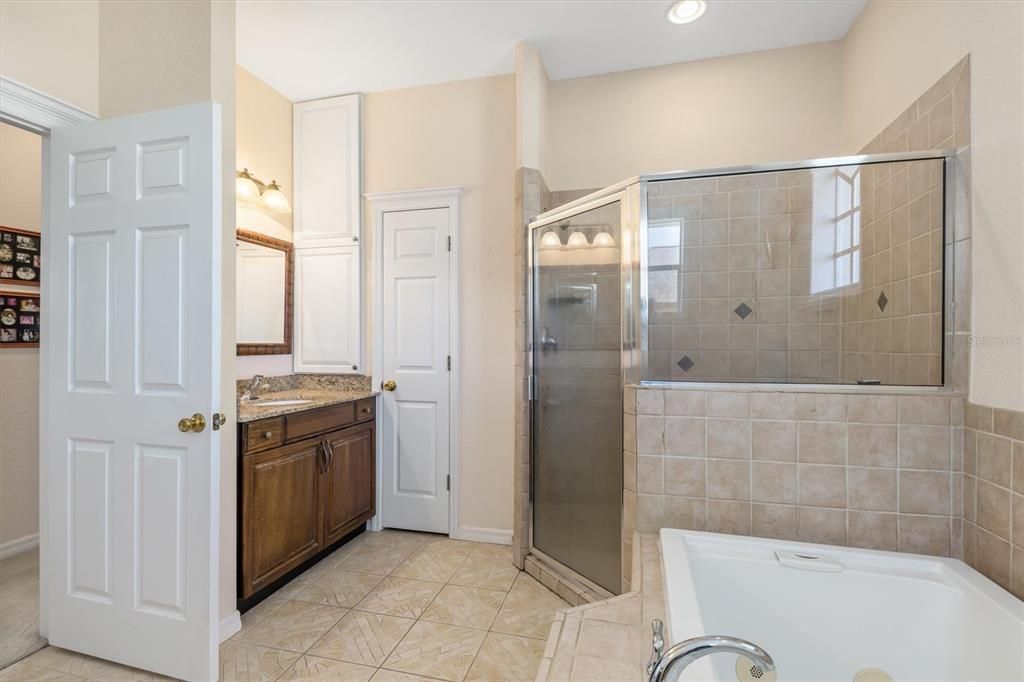 For Sale: $445,000 (3 beds, 2 baths, 1621 Square Feet)