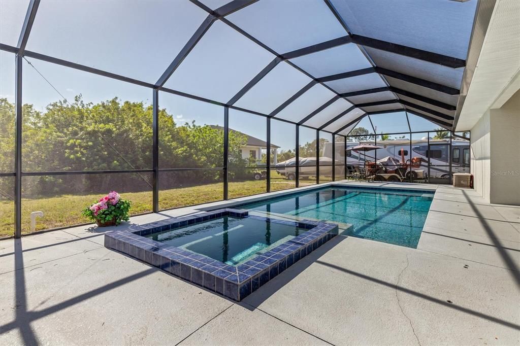 For Sale: $445,000 (3 beds, 2 baths, 1621 Square Feet)