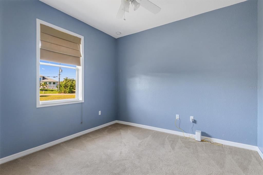 For Sale: $445,000 (3 beds, 2 baths, 1621 Square Feet)