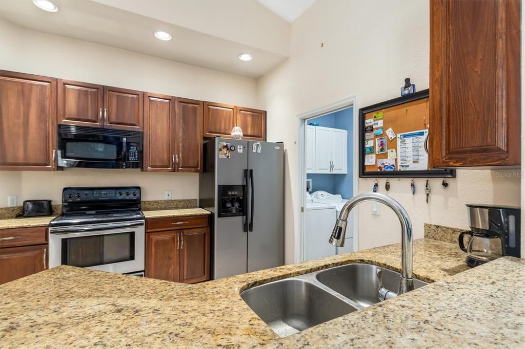For Sale: $445,000 (3 beds, 2 baths, 1621 Square Feet)