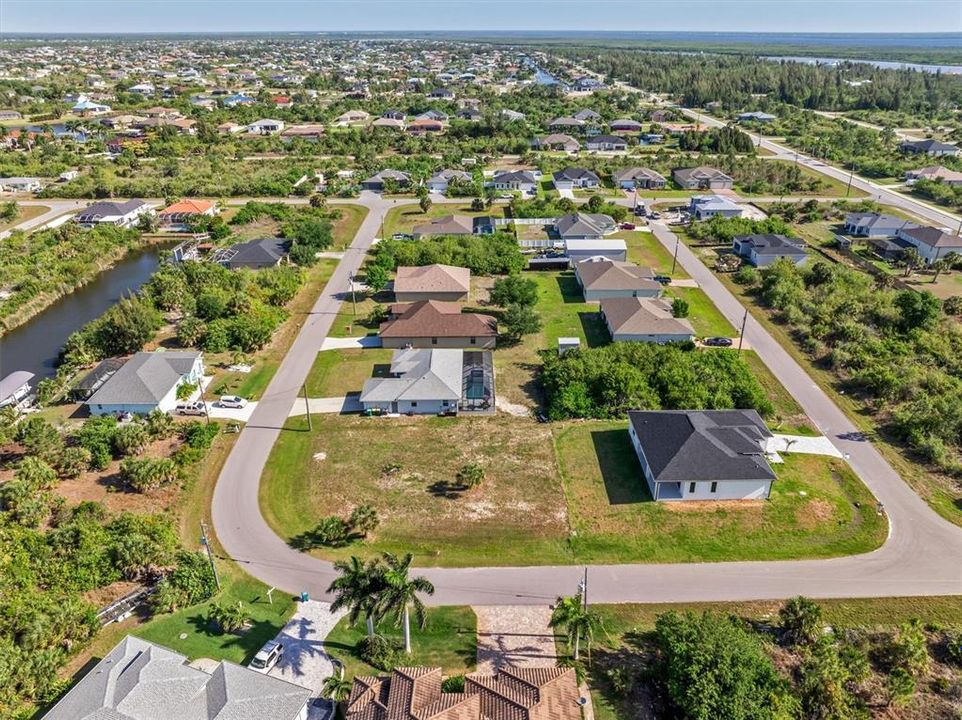 For Sale: $445,000 (3 beds, 2 baths, 1621 Square Feet)
