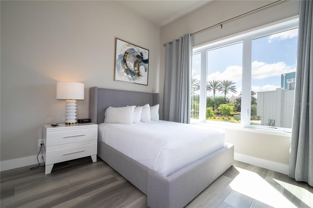 For Rent: $4,000 (5 beds, 4 baths, 2630 Square Feet)