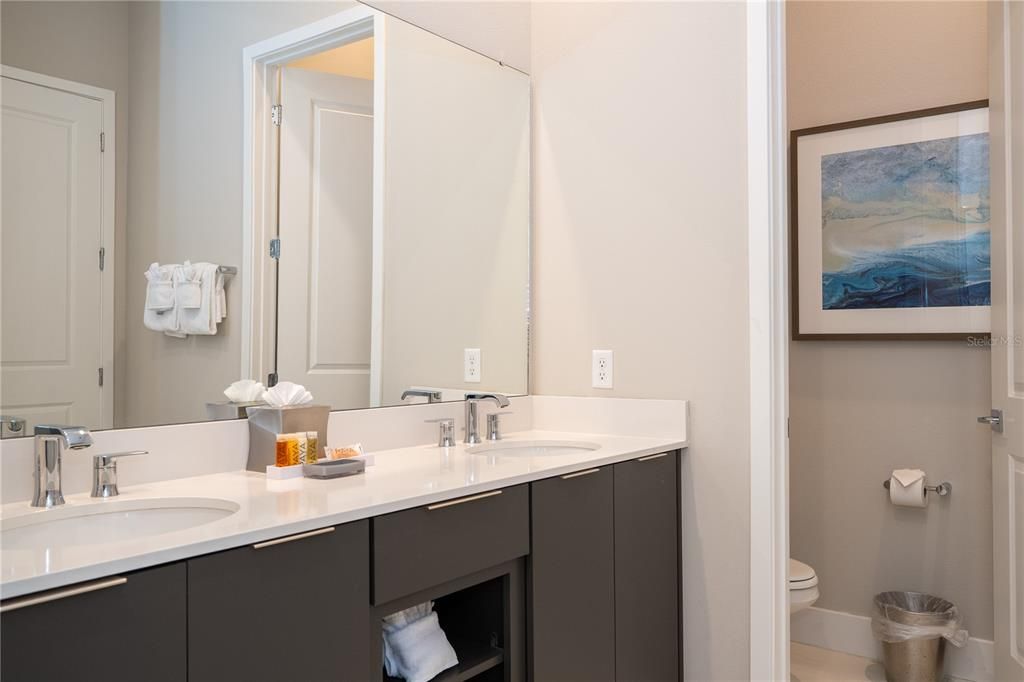 For Rent: $4,000 (5 beds, 4 baths, 2630 Square Feet)