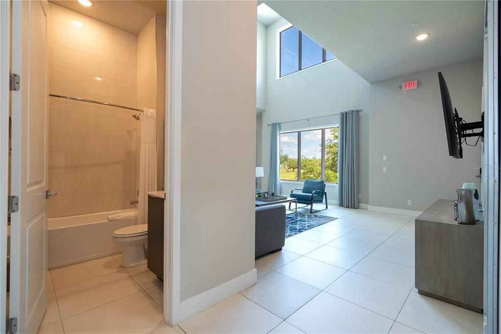 For Rent: $4,000 (5 beds, 4 baths, 2630 Square Feet)