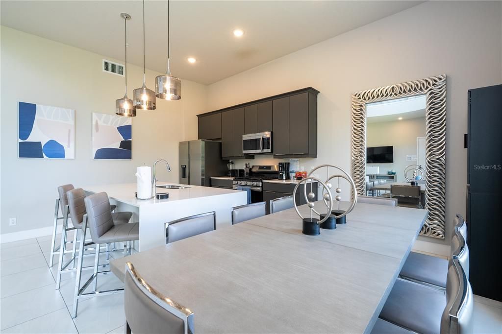For Rent: $4,000 (5 beds, 4 baths, 2630 Square Feet)