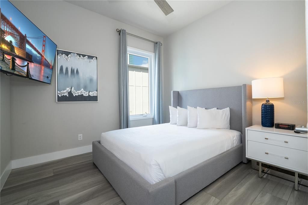 For Rent: $4,000 (5 beds, 4 baths, 2630 Square Feet)
