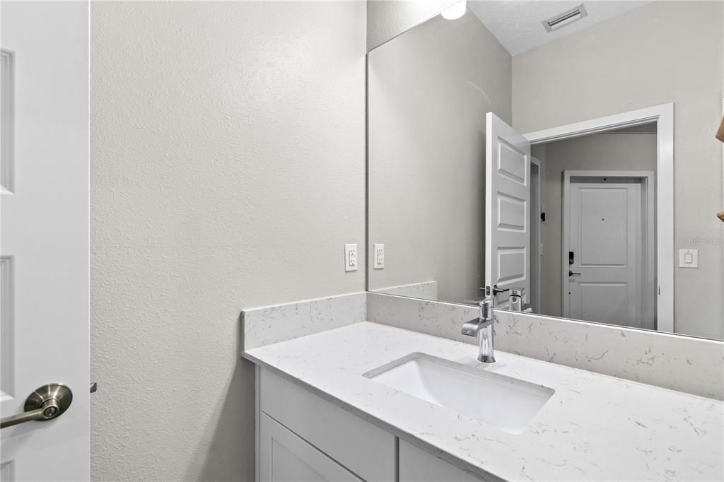 For Sale: $379,900 (3 beds, 2 baths, 1949 Square Feet)