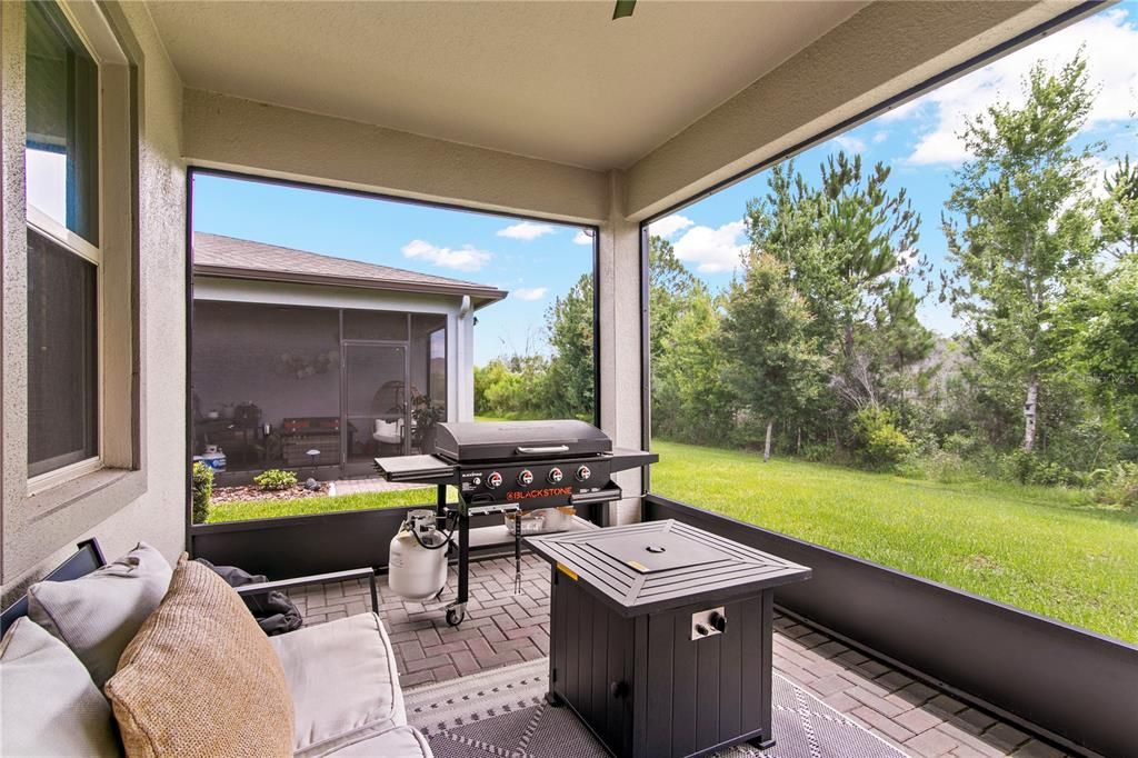 For Sale: $379,900 (3 beds, 2 baths, 1949 Square Feet)