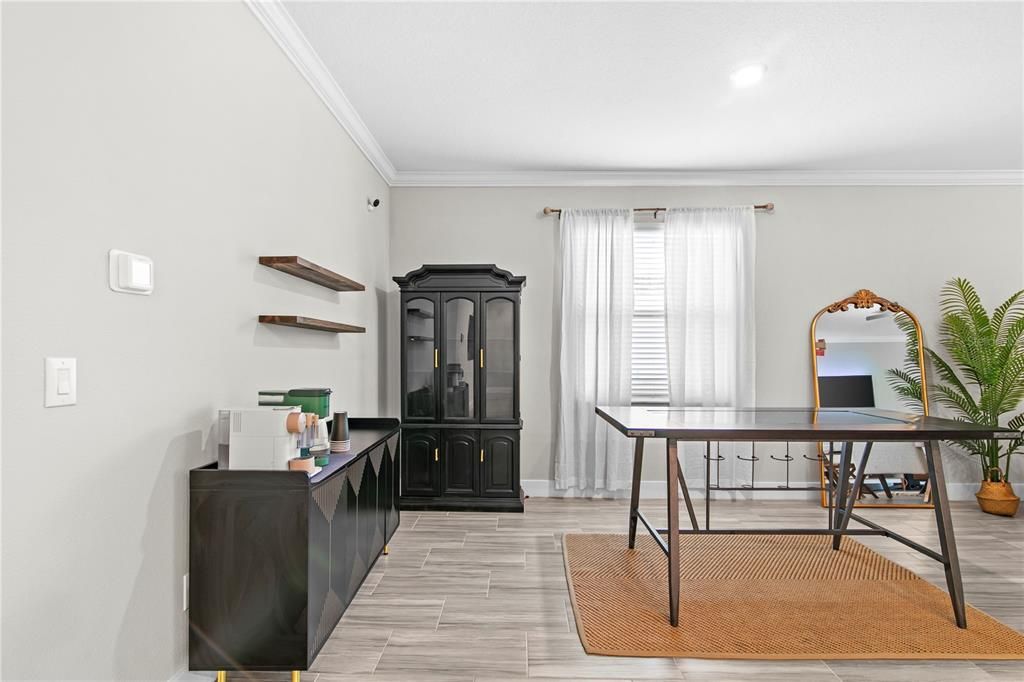 For Sale: $379,900 (3 beds, 2 baths, 1949 Square Feet)