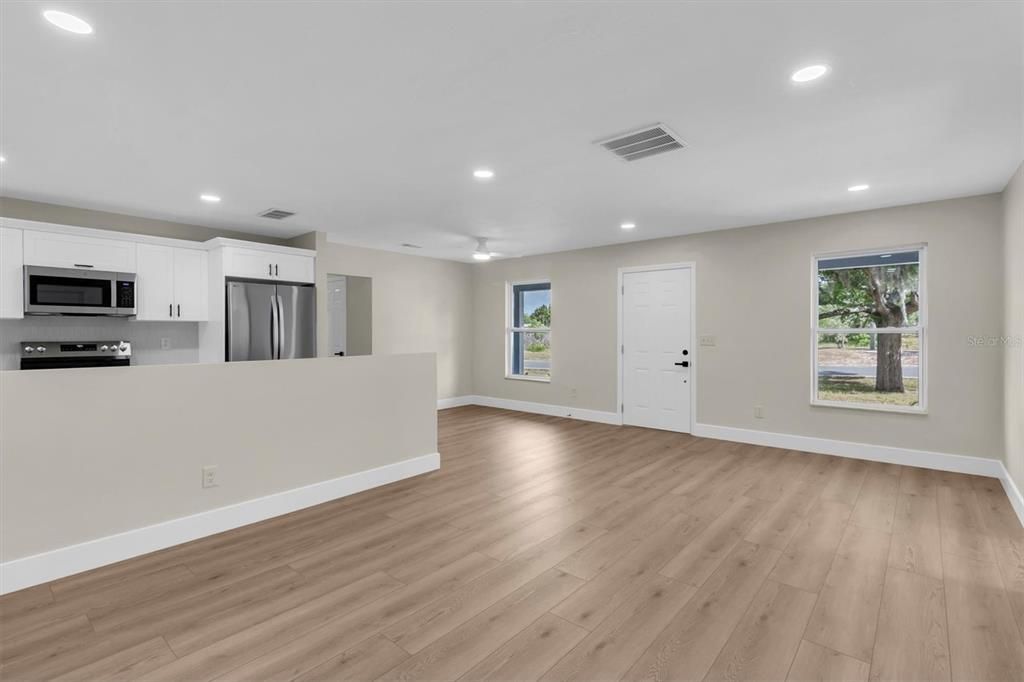 En Venta: $299,000 (3 camas, 2 baños, 1342 Pies cuadrados)