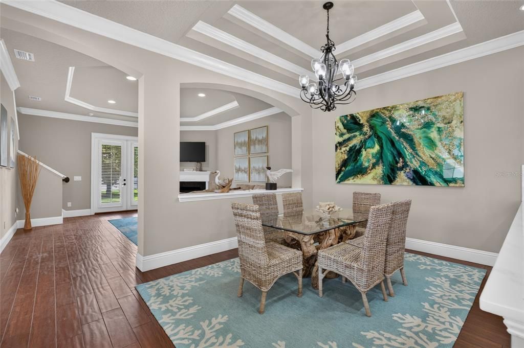 Active With Contract: $949,000 (3 beds, 3 baths, 2523 Square Feet)