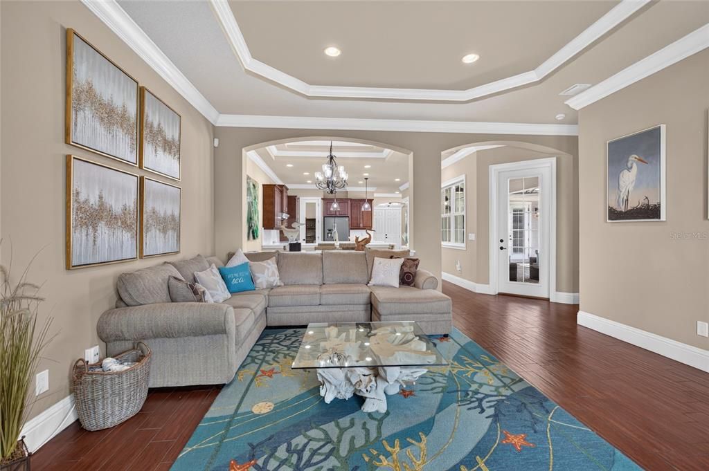 Active With Contract: $949,000 (3 beds, 3 baths, 2523 Square Feet)